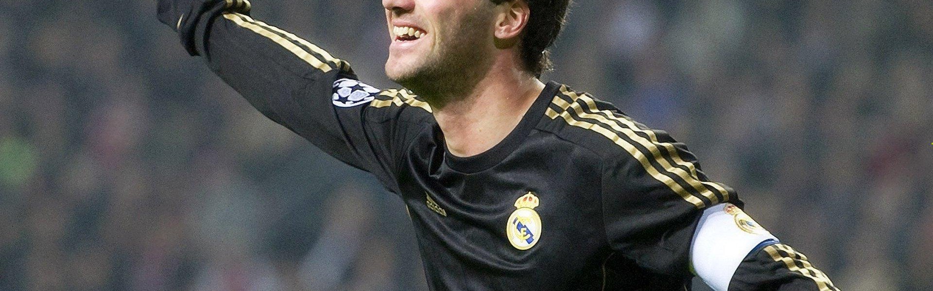 爱游戏官网_NBA总决赛激战正酣 勇士队逆转取胜扳平大比分