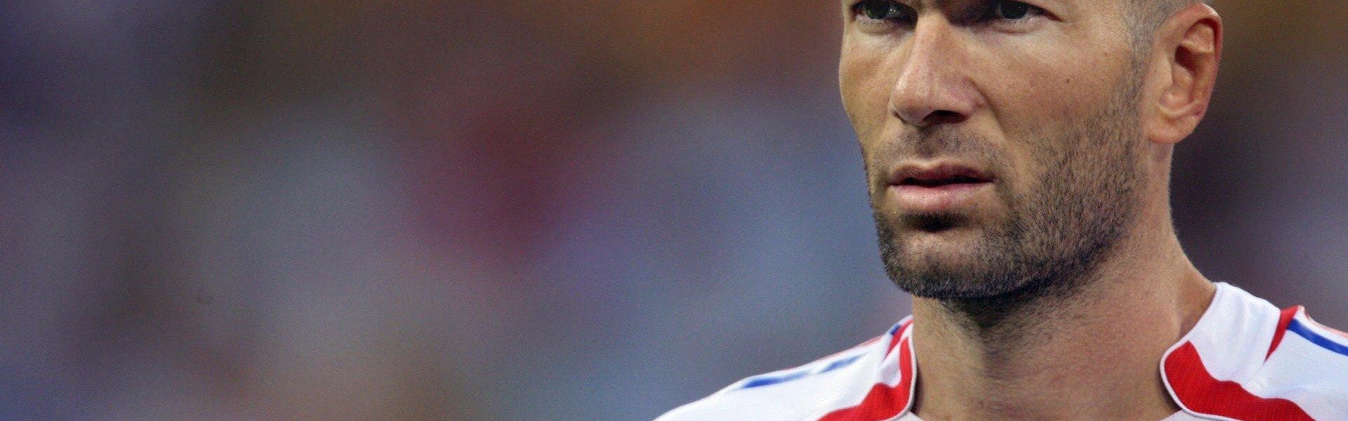 【爱游戏体育】UFC 296上演巅峰对决，爱德华兹成功卫冕次中量级冠军