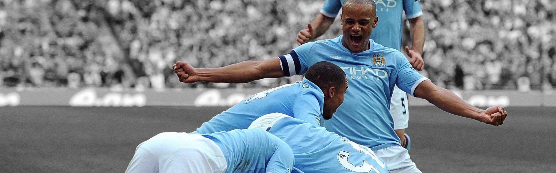 【爱游戏】田径世锦赛惊天一战！新星打破尘封15年世界纪录，全场沸腾