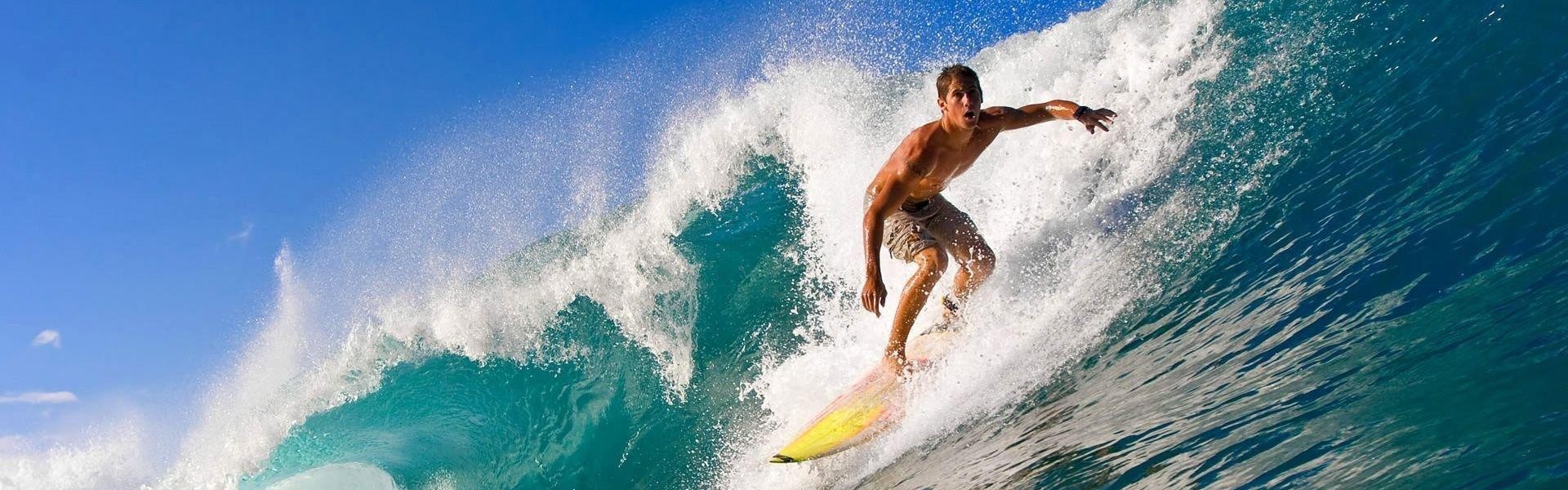 【爱游戏官方入口】德甲联赛激战正酣，拜仁慕尼黑与多特蒙德上演巅峰对决