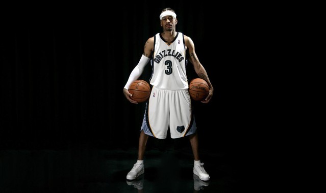 爱游戏体育-F1大奖赛西班牙站，维斯塔潘强势夺冠，汉密尔顿策略失误憾失领奖台