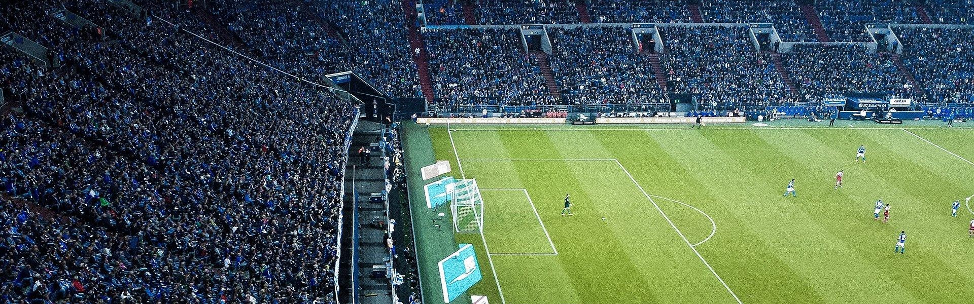 【爱游戏官方入口】纳达尔逆转取胜晋级法网四强 红土之王再展统治力