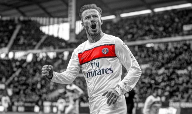 【爱游戏体育】足坛震撼！天价转会刷新纪录，超级巨星加盟豪门引发全球热议