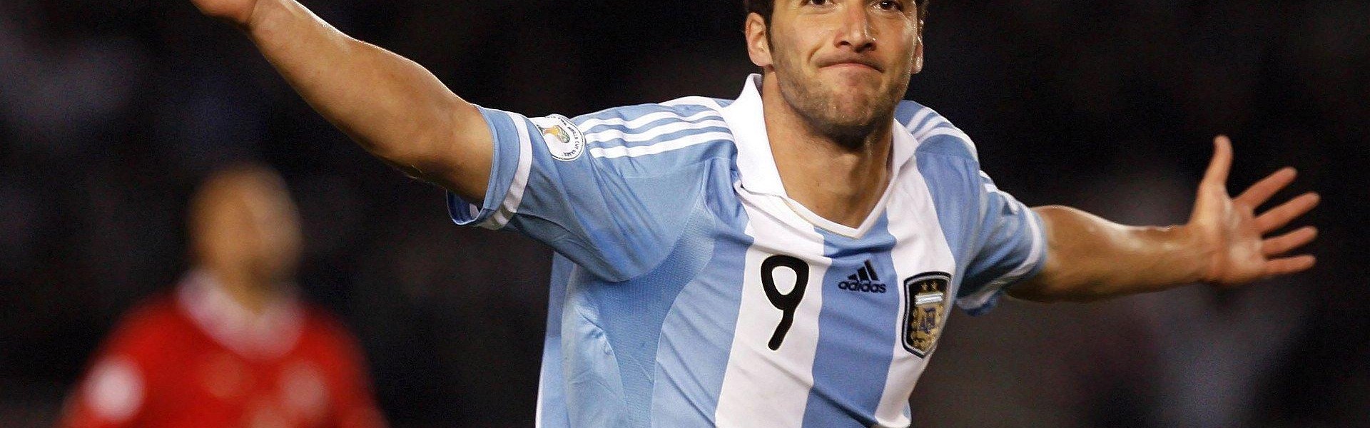 爱游戏体育_谷爱凌再创历史 自由式滑雪世锦赛勇夺双金