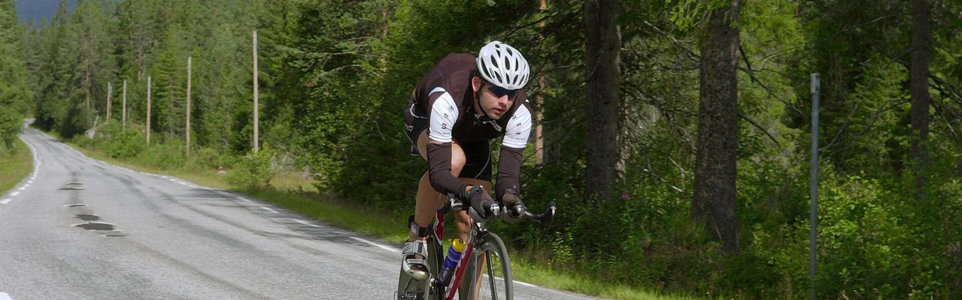 爱游戏官网|纳达尔法网强势回归，三盘横扫对手晋级次轮