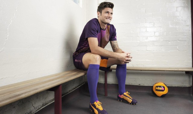 爱游戏官网：英雄联盟全球总决赛，巅峰对决引爆电竞狂潮，中国战队再创辉煌