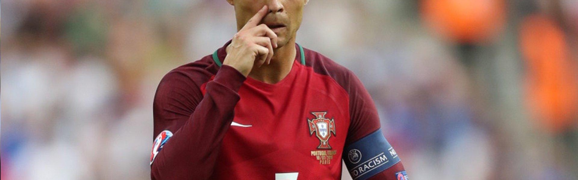 爱游戏体育：欧冠八强战火重燃，豪门对决引爆全球激情