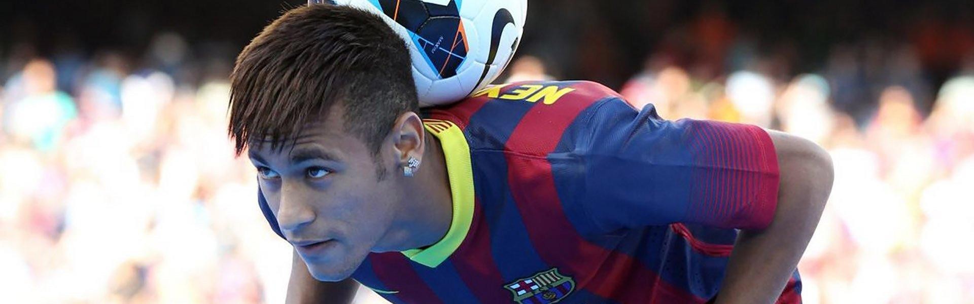 爱游戏-激情对决！同城德比战引爆全场，胜负悬念保持至最后一刻