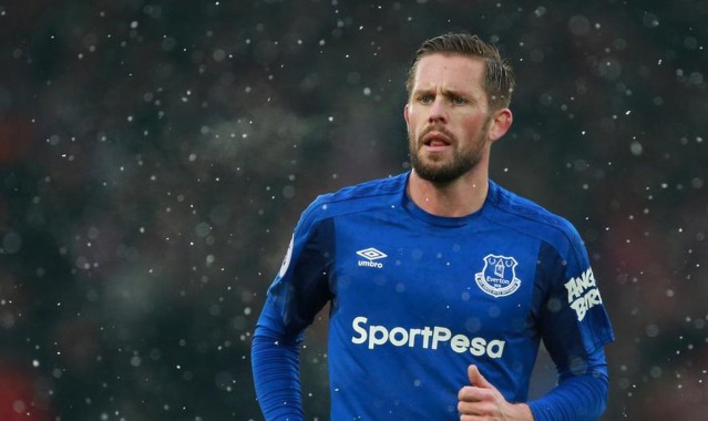 爱游戏官方入口_惊天绝杀！勇士末节逆转20分劣势，库里压哨三分定乾坤