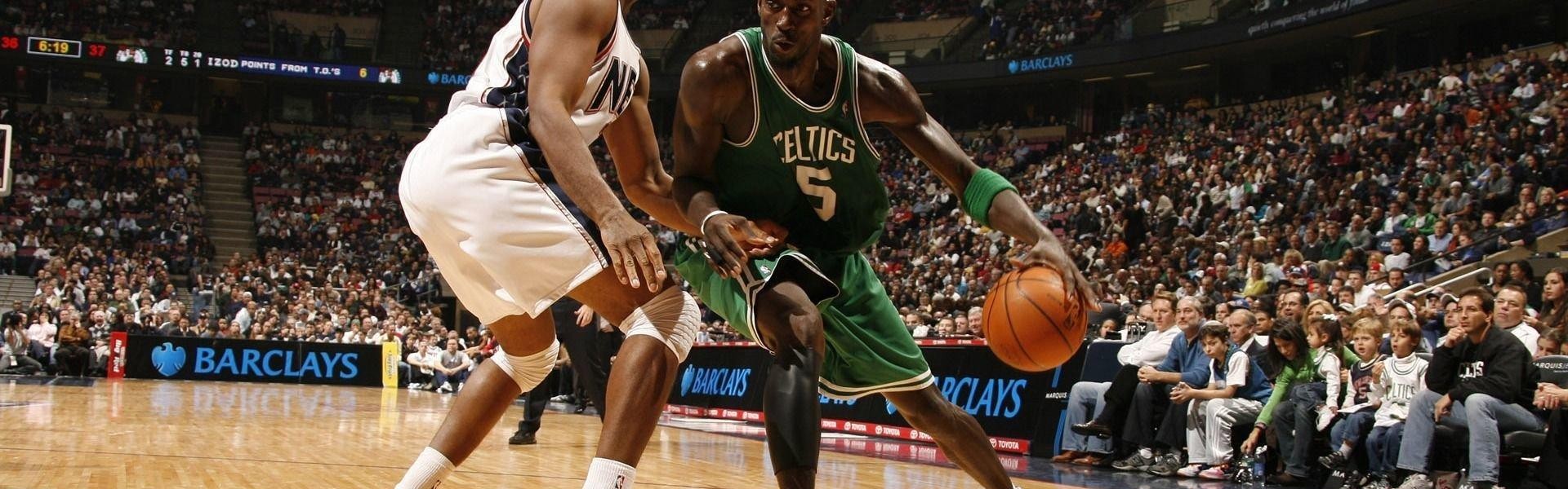 爱游戏官网_百米飞人巅峰对决 新星闪耀打破十年纪录